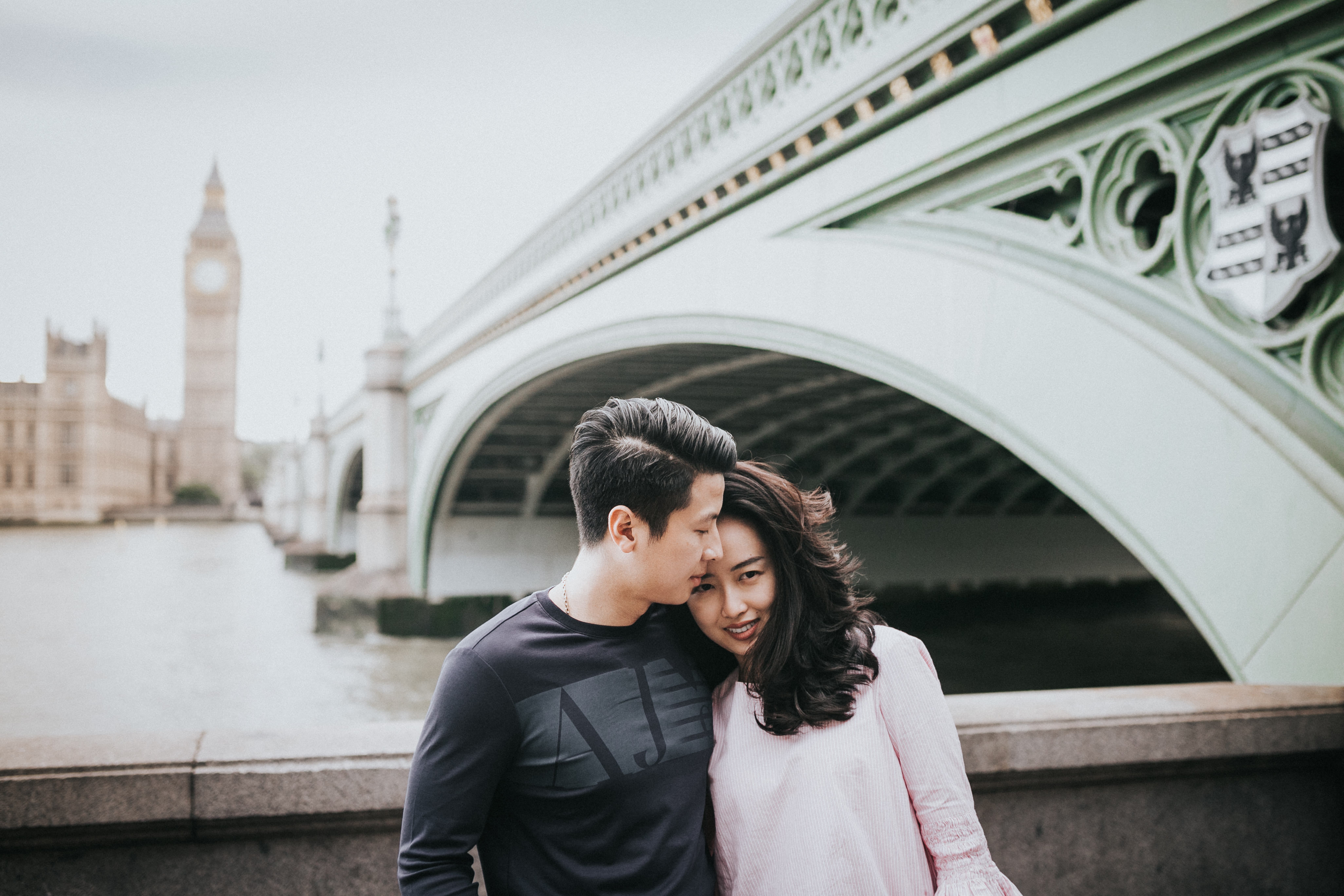 fun engagement shoot ideas in london pre wedding at wesminster soho and south bank lovers in london