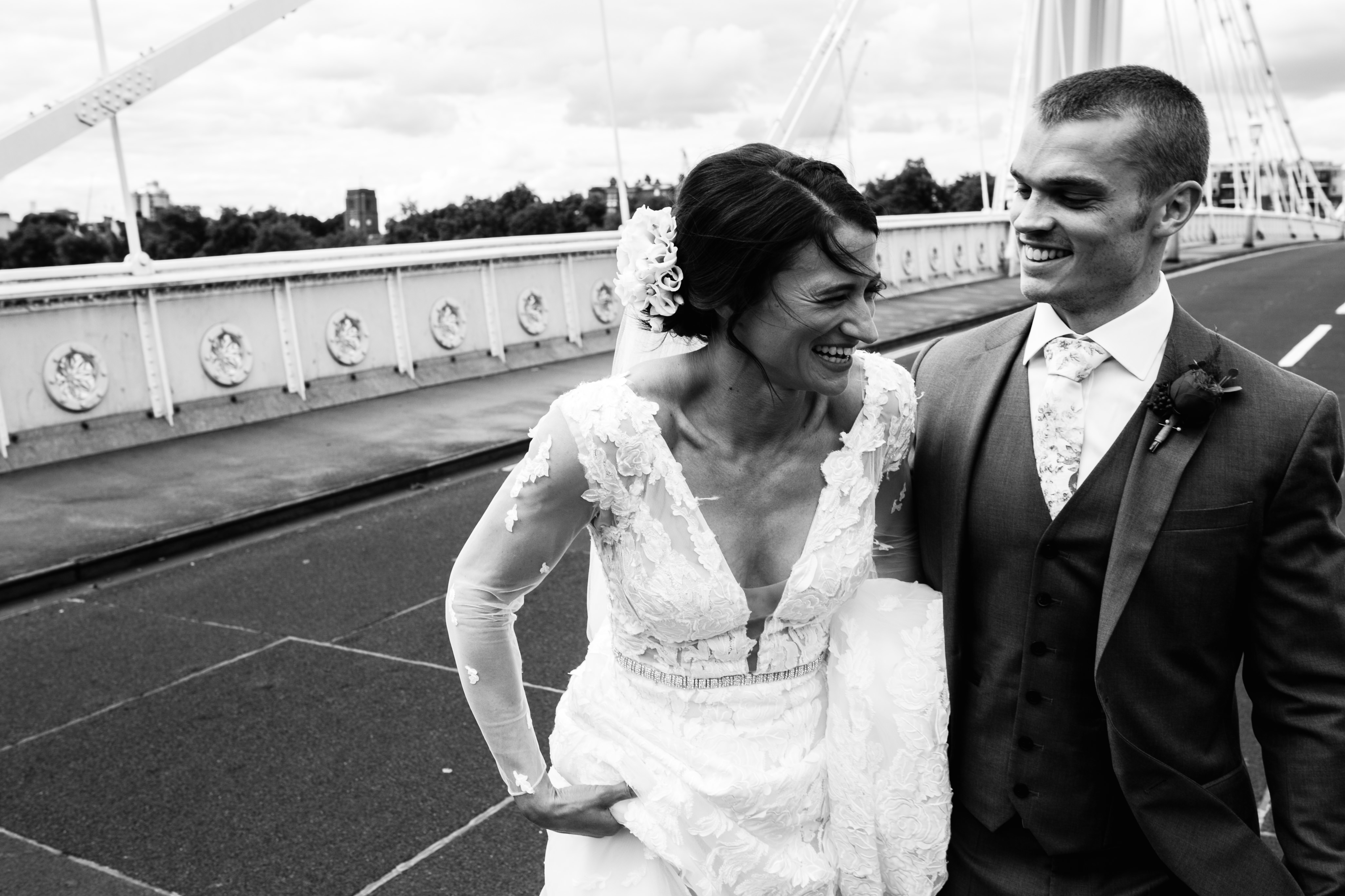 wedding photos at battersea park by london wedding photographer