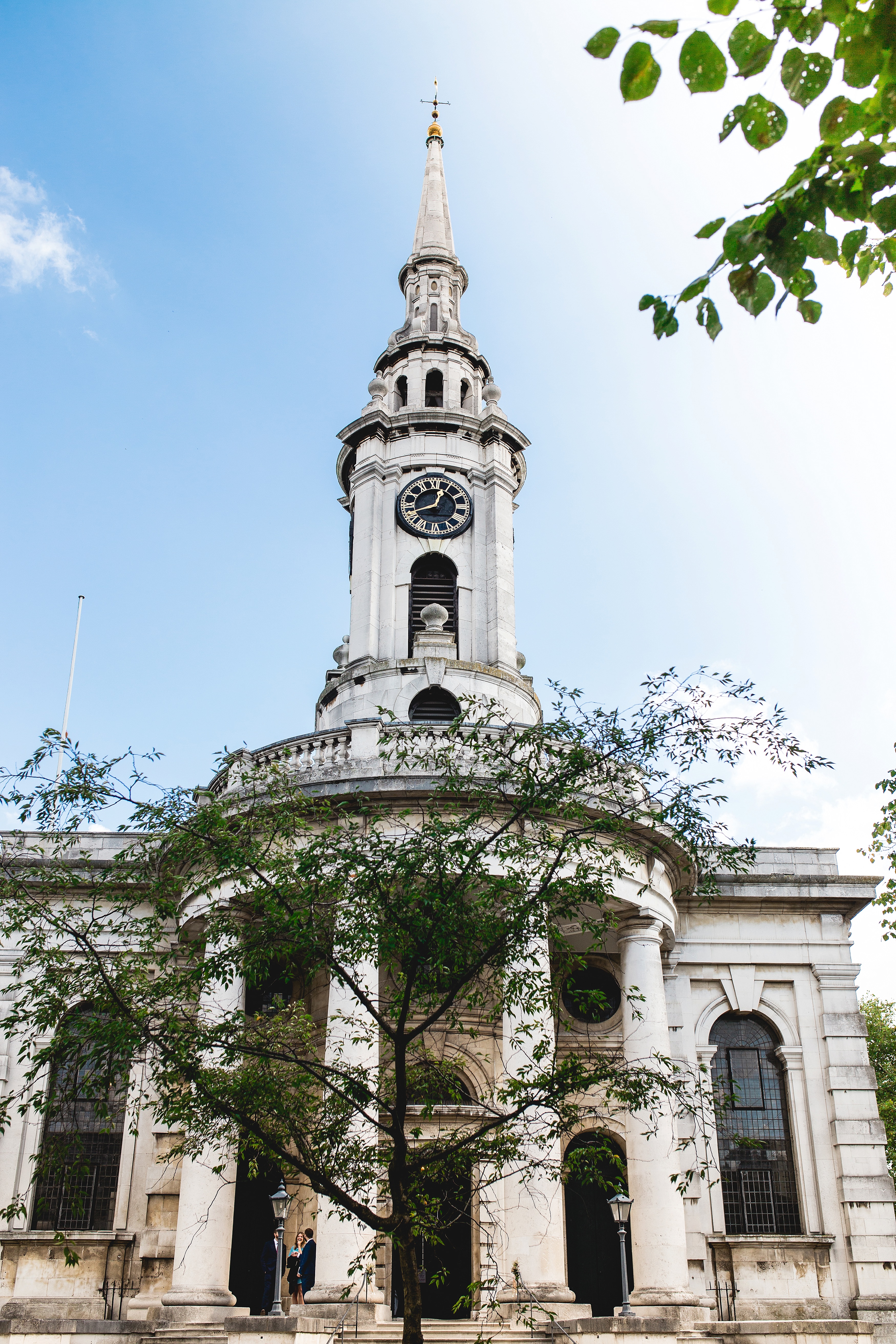 St Paul's church in Deptford wedding photos