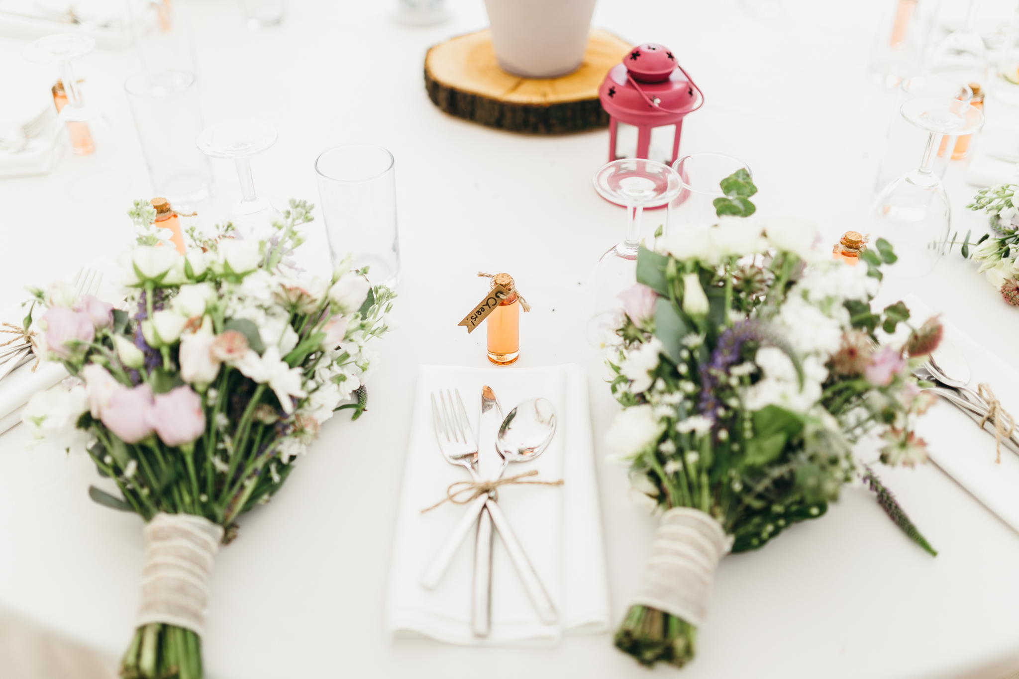 decoration colorful rustic and vintage tipi wedding photography in surrey