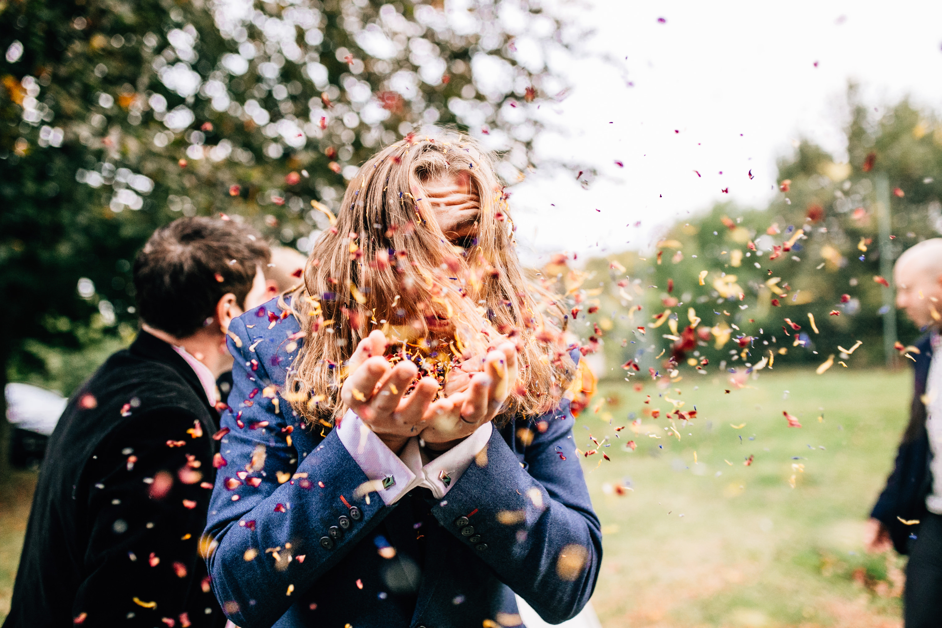 quirky fun autumn wedding in london wedding photographer confetti