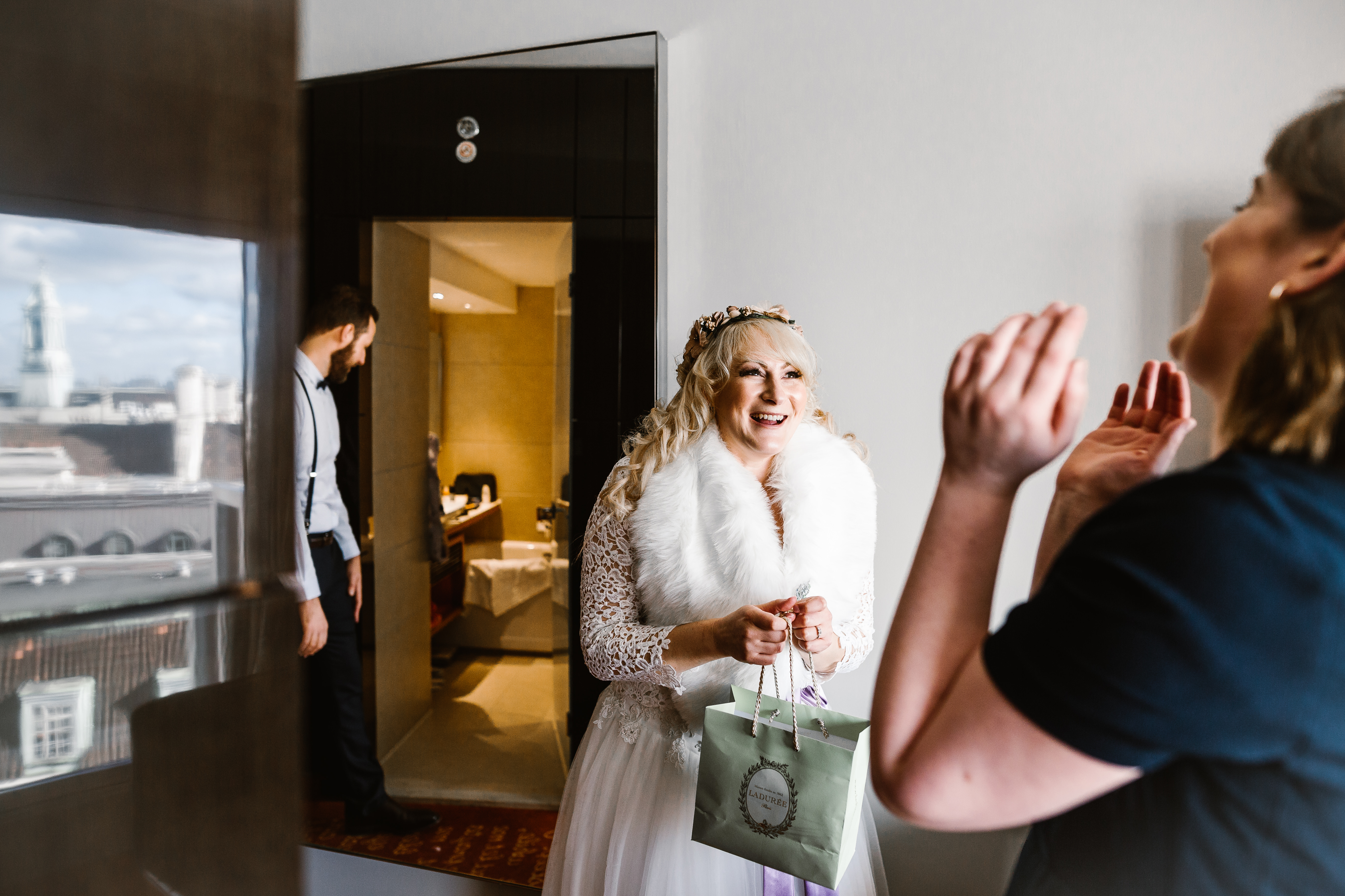 elopement wedding in london getting ready together at park plaza