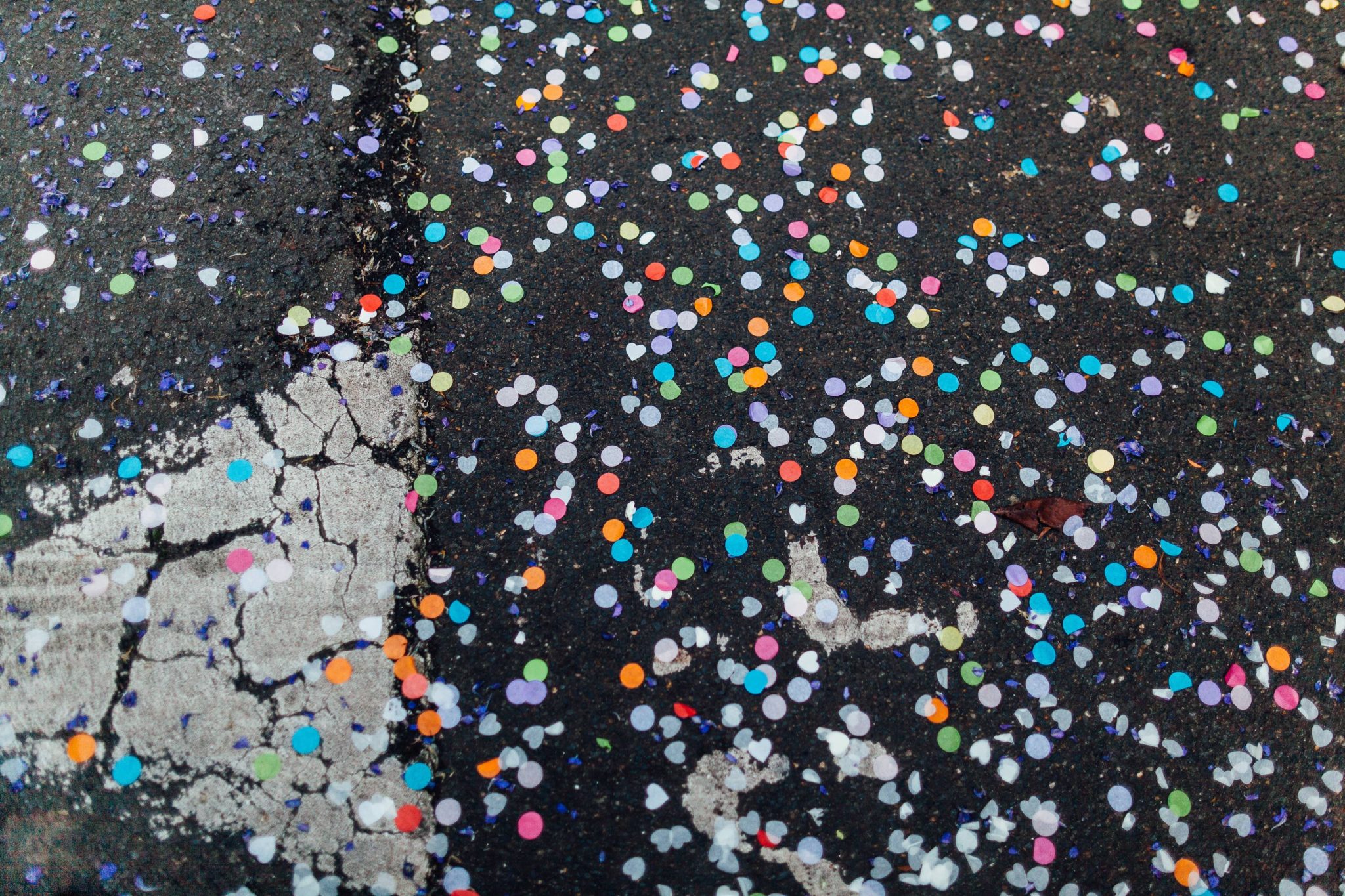 CONFETTI OUTSIDE CEREMONY AT THE ASYLUM LONDON WEDDING PHOTOGRAPHY