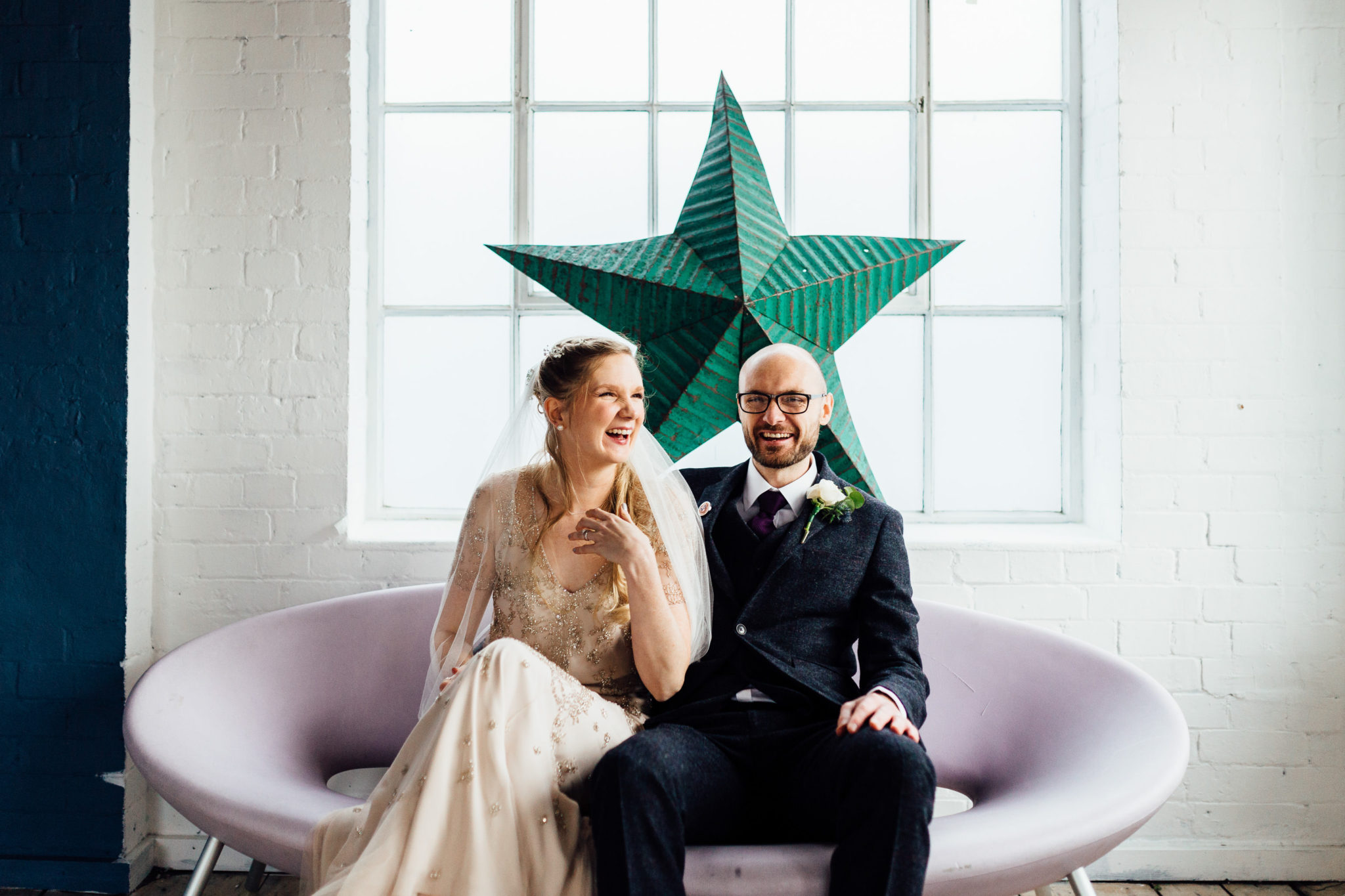 BRIDE AND GROOM AUTUMN WEDDING AT ONE FRIENDLY PLACE COUPLES PORTRAITS WITH PROPS AND DECORATION ROOFTOP OF WAREHOUSE WEDDING IN LONDON